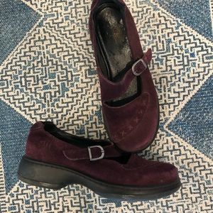 Dansko plum suede shoes